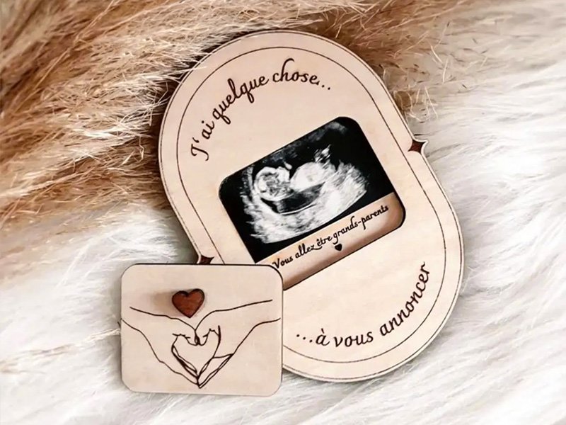 Carte d’annonce en bois